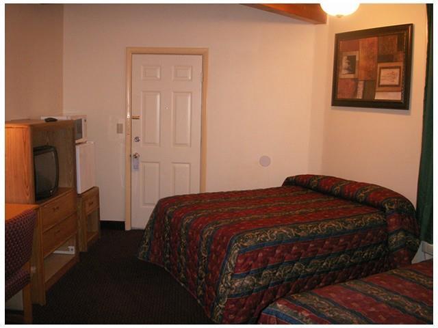 Scottish Inns Potsdam Room photo